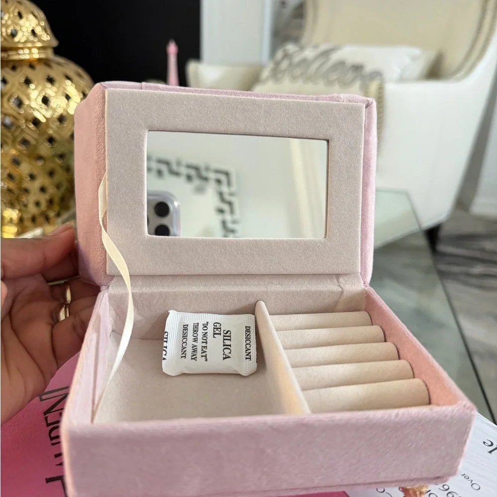New Velvet Pink Arm Chair Jewelry Box